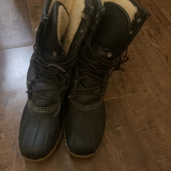 10” Shearling Lined Bean Boots - Picture 4 of 5